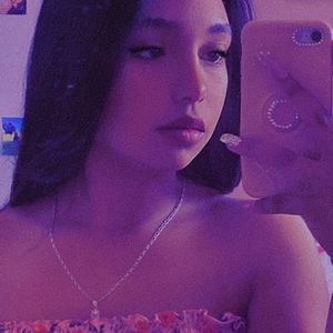 Meet your Posher, Mia